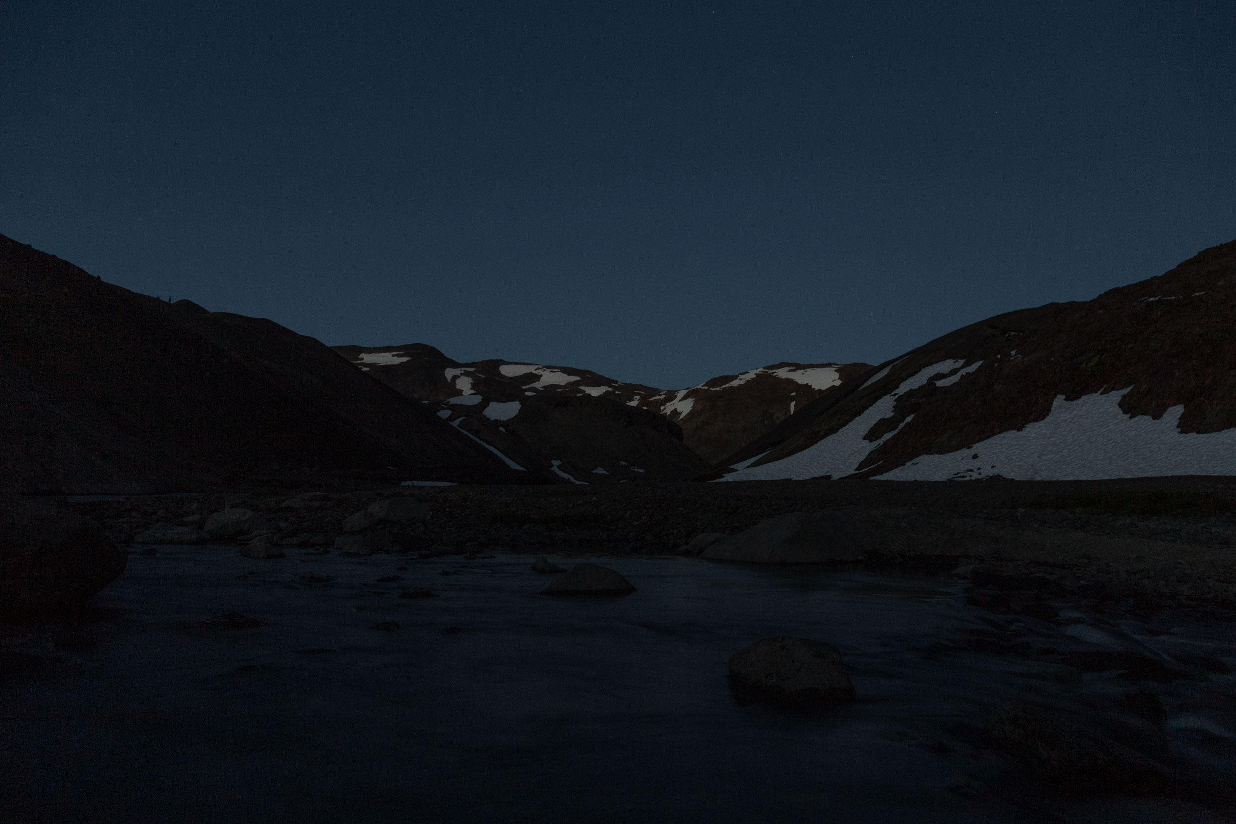 Bergpanorama im Sonnenuntergang in Kanada.